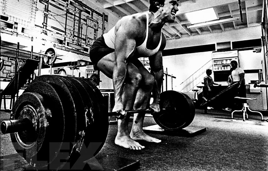 arnold_using_deadlift_for_bodybuilding